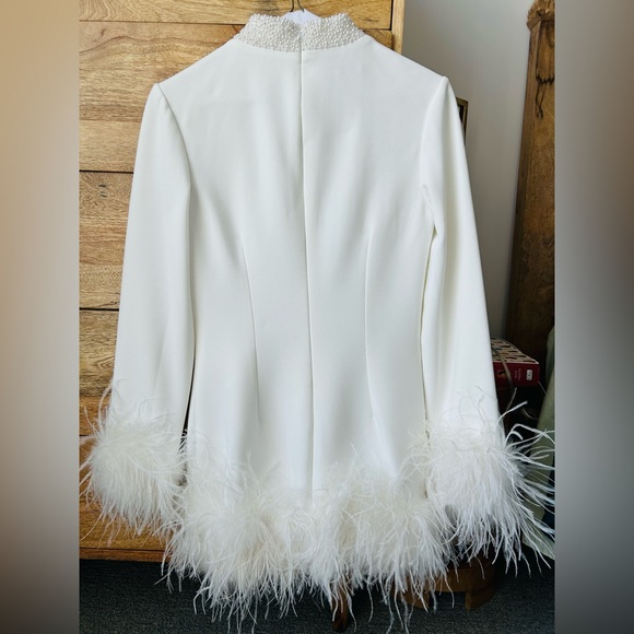 UNTAMED PETALS BY AMANDA JUDGE Clara White Feather-Trim Midi Dress - Picture 5 of 6